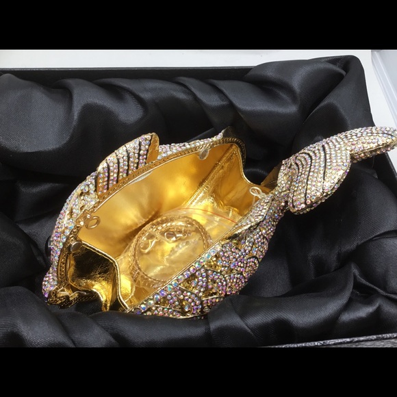Swarovski Crystals Gold/Blk Fish Minaudiere Bag! - Picture 6 of 7